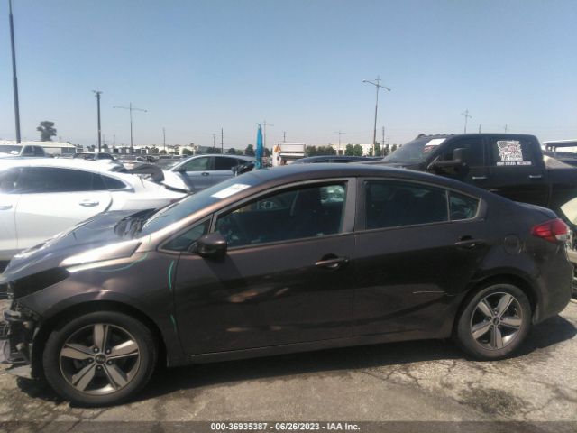 3KPFL4A70JE176897 KIA FORTE LX