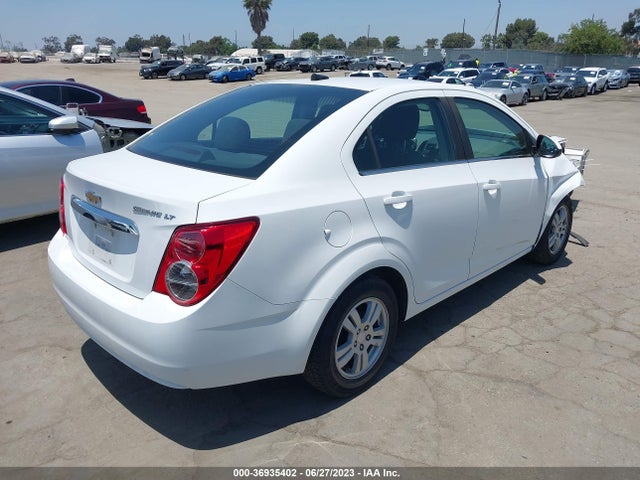 Chevrolet SONIC LT 2014 1G1JC5SHXE4198459 Image 5