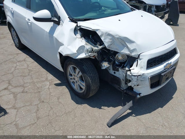 Chevrolet SONIC LT 2014 1G1JC5SHXE4198459 Image 7
