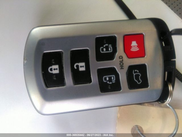 5TDYZ3DC3JS958160 Toyota Sienna Xle Auto Access