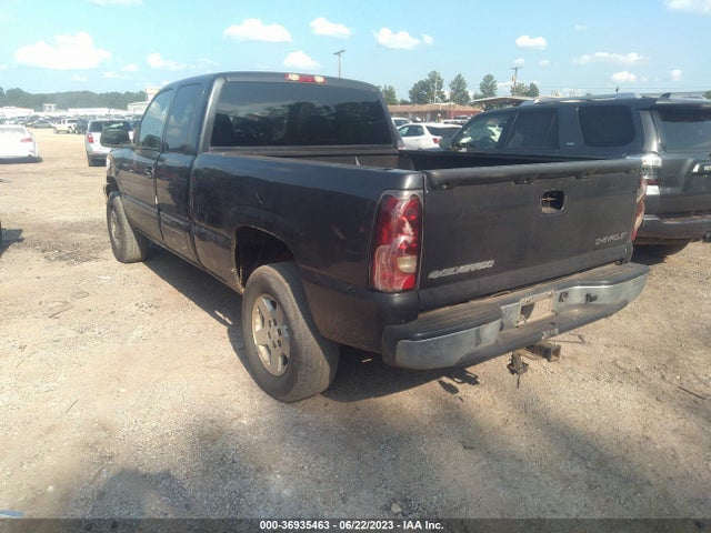 2005 CHEVROLET SILVERADO 1500 LS VIN: 2GCEC19V151205355