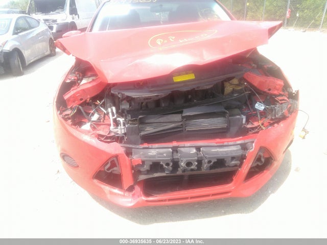 2013 FORD FOCUS SE VIN: 1FADP3F28DL381940