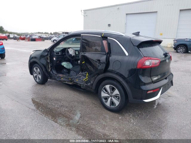 KNDCB3LC6K5219467 KIA NIRO LX