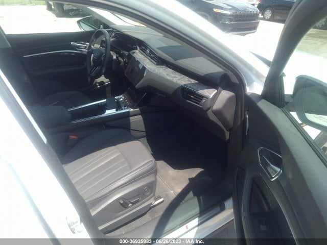2022 Audi e-tron, VIN: WA12ABGE1NB042783