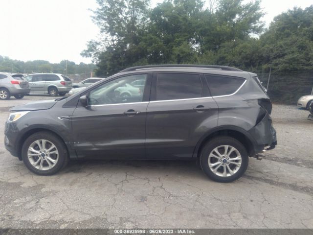 1FMCU9GD6JUD33288 Ford ESCAPE SE
