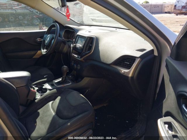 1C4PJMCB4JD529395 Jeep Cherokee Latitude