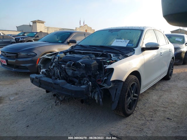 3VWD17AJ3EM265625 Volkswagen Jetta Sedan Se