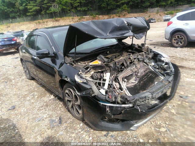 2016 1HGCR3F80GA017484 main image