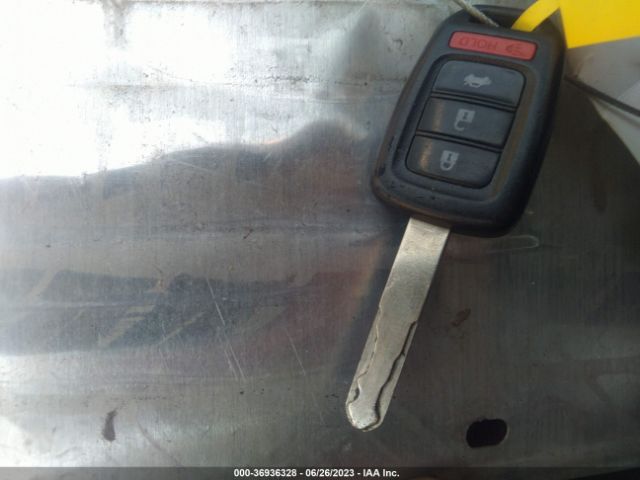 1HGCR2F32HA042628 Honda Accord Sedan Lx