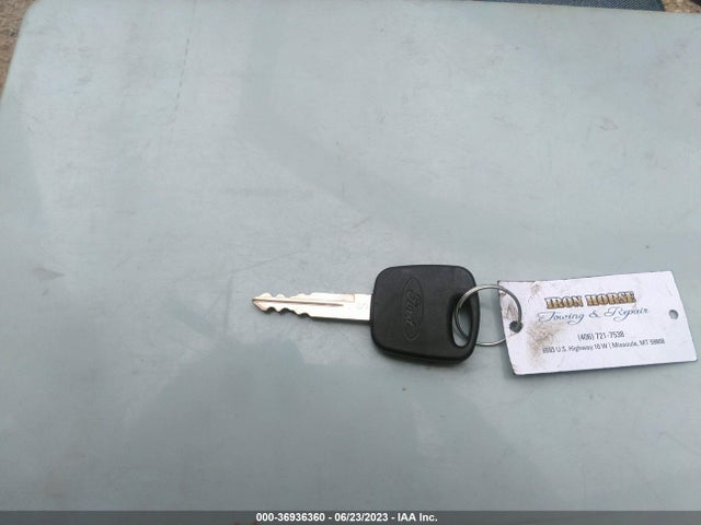 2000 LINCOLN CONTINENTAL VIN: 1LNHM97V9YY792638