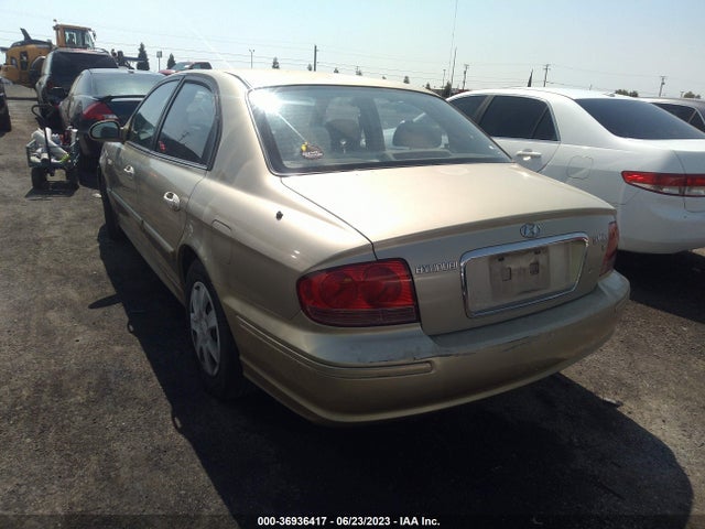 2003 HYUNDAI SONATA VIN: KMHWF25H33A899661