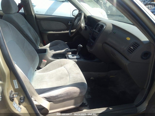 2003 HYUNDAI SONATA VIN: KMHWF25H33A899661