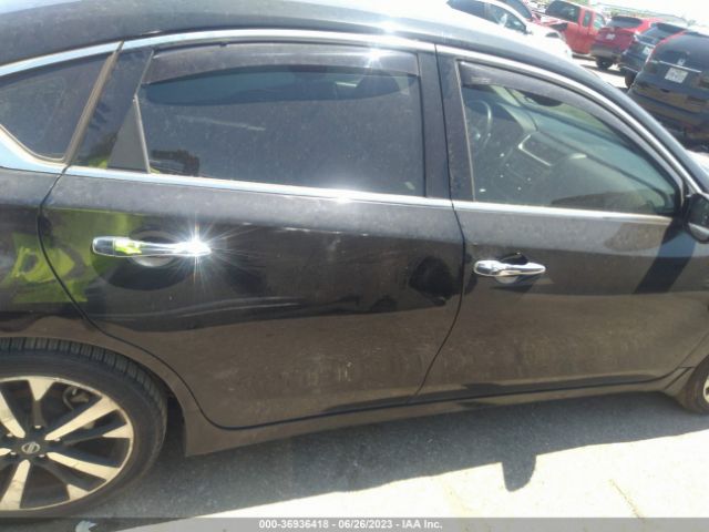 1N4AL3APXJC233043 Nissan Altima 2.5 Sr