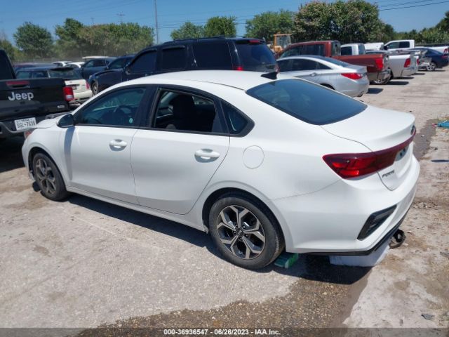 3KPF24AD9ME349362 KIA Forte Lxs
