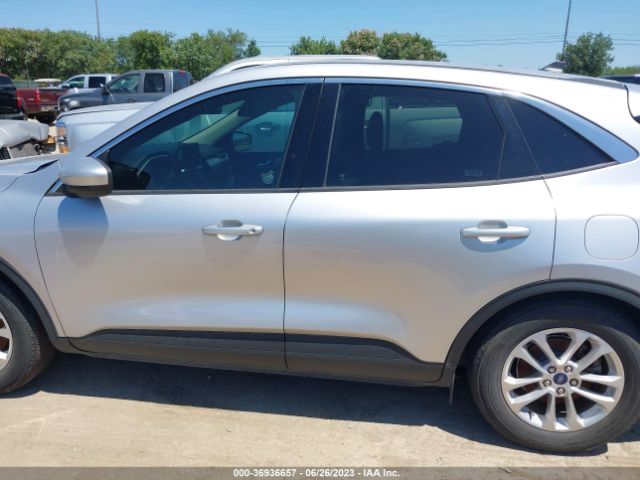 1FMCU0G62LUC04173 Ford ESCAPE SE