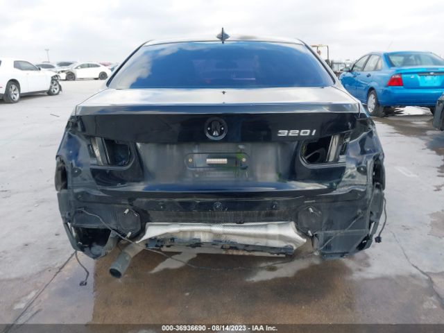 WBA3B1G59ENT00819 BMW 3 Series 320i