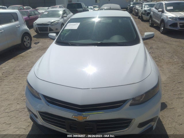 Chevrolet MALIBU LT 2018 1G1ZD5STXJF230930 Image 4
