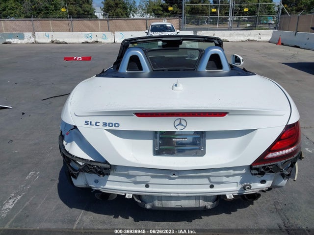 2017 Mercedes-Benz SLK-Class, VIN: WDDPK3JA5HF138438
