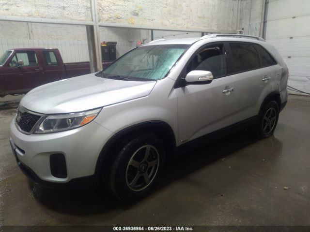 5XYKTDA7XEG427271 KIA SORENTO LX