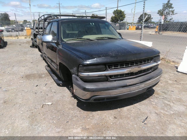 2002 CHEVROLET SILVERADO 1500 LS VIN: 2GCEC19V321271059