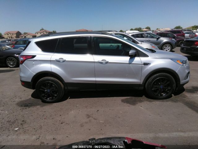 1FMCU0GD6HUE69717 Ford ESCAPE SE