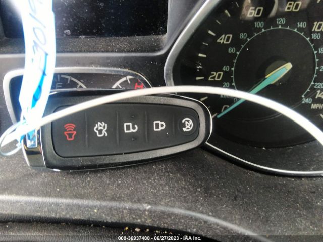 1FMCU0J93GUC79019 Ford Escape Titanium