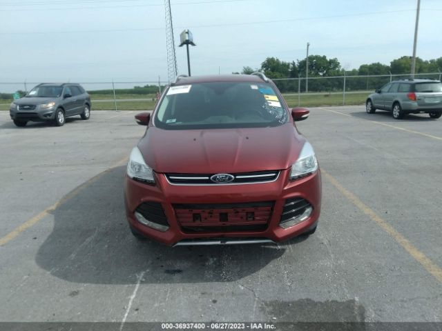 1FMCU0J93GUC79019 Ford Escape Titanium