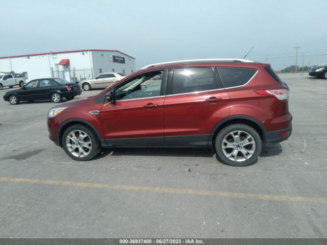 1FMCU0J93GUC79019 Ford Escape Titanium