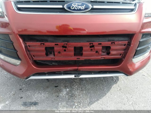 1FMCU0J93GUC79019 Ford Escape Titanium