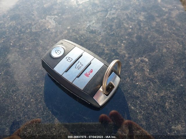 KNDPC3AC5E7643989 KIA Sportage Ex