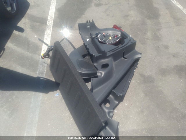 2022 HYUNDAI VENUE SEL VIN: KMHRC8A36NU178125