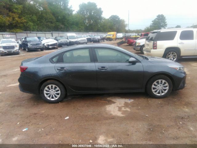 3KPF24AD9PE573042 KIA FORTE LX