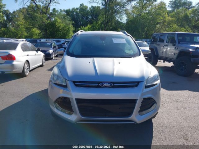 1FMCU9J9XEUC25184 Ford Escape Titanium