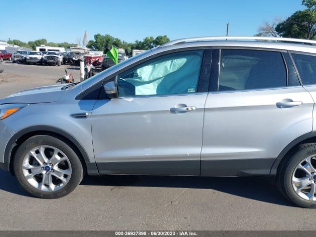 1FMCU9J9XEUC25184 Ford Escape Titanium