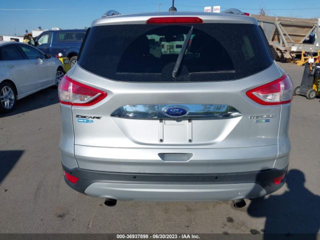 1FMCU9J9XEUC25184 Ford Escape Titanium