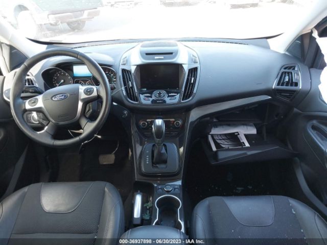 1FMCU9J9XEUC25184 Ford Escape Titanium