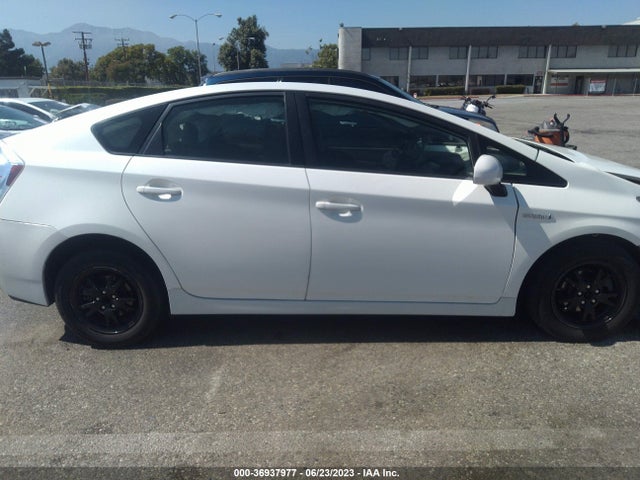 Toyota Prius Four 2015 JTDKN3DUXF0399677 Image 6