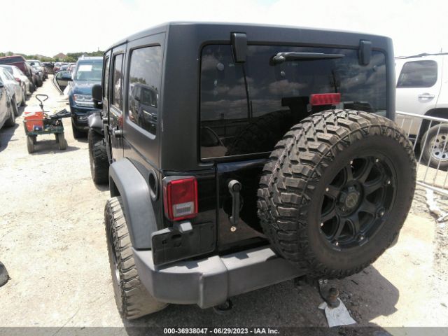 1C4BJWDG5HL733221 Jeep Wrangler Unlimited Sport