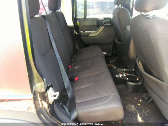 1C4BJWDG5HL733221 Jeep Wrangler Unlimited Sport