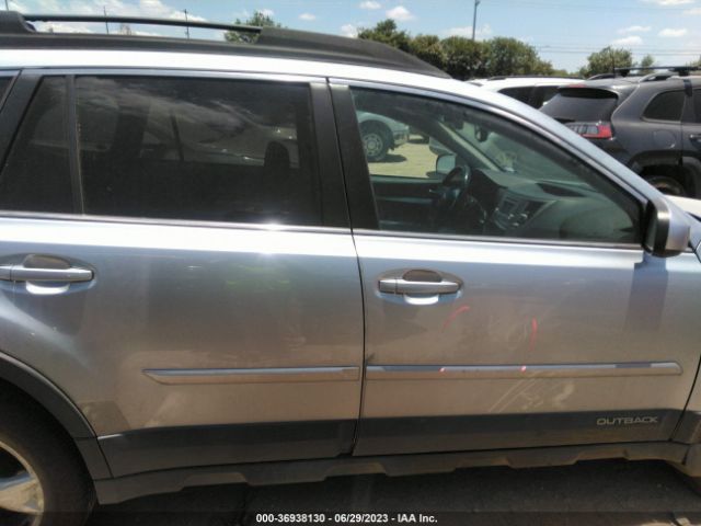 4S4BRCCC8E3275137 Subaru Outback 2.5i Premium