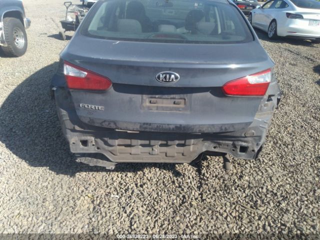 KNAFX4A67G5551732 KIA FORTE LX