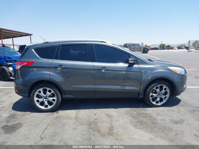 1FMCU0J93FUC61702 Ford Escape Titanium