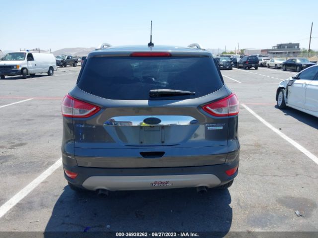 1FMCU0J93FUC61702 Ford Escape Titanium