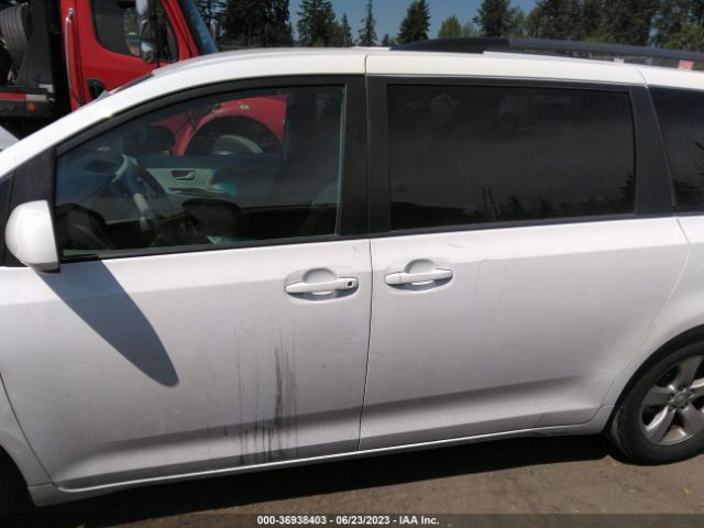 5TDKK3DC4ES502197 Toyota SIENNA LE