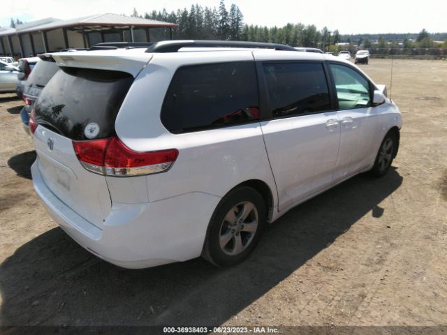 5TDKK3DC4ES502197 Toyota SIENNA LE