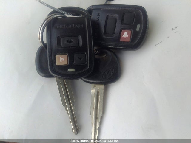 2003 HYUNDAI SANTA FE GLS/LX VIN: KM8SC13D03U528571