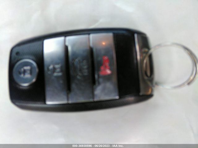 3KPFL4A71HE043348 KIA FORTE S