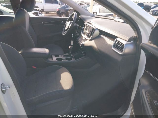 5XYPG4A32GG082697 KIA SORENTO LX