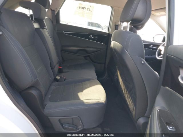 5XYPG4A32GG082697 KIA SORENTO LX