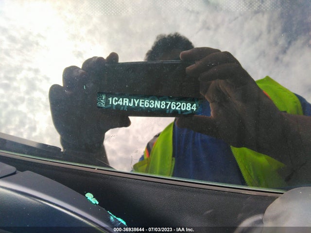2022 Jeep Grand Cherokee, VIN: 1C4RJYE63N8762084